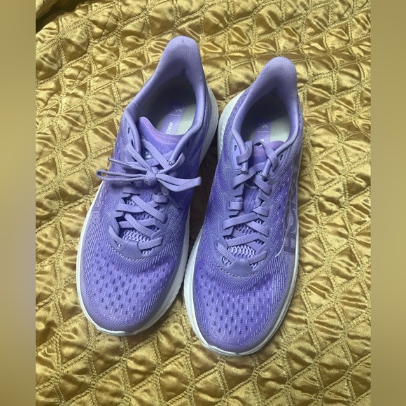 Hoka Lavender and White Athletic Sneakers - Picture 2 of 6